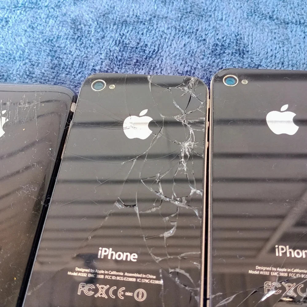 iPhone ( For parts only ) !!!